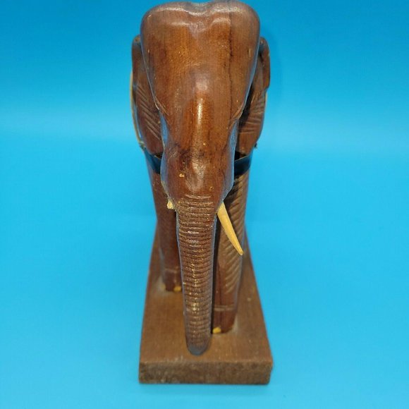 VINTAGE HAND CARVED ELEPHANT PULLING/WORKING TRUNK - Picture 4 of 8